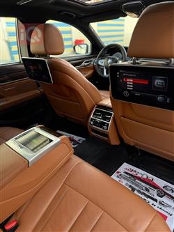 بي ام دبليو الفئة 7